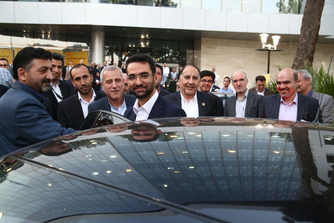 گردهمایی فرصت های  اقتصادی نسل 5 و نخستین آزمایش شبکه کامل 5G در کشور توسط ایرانسل با حضور مهندس آذری جهرمی