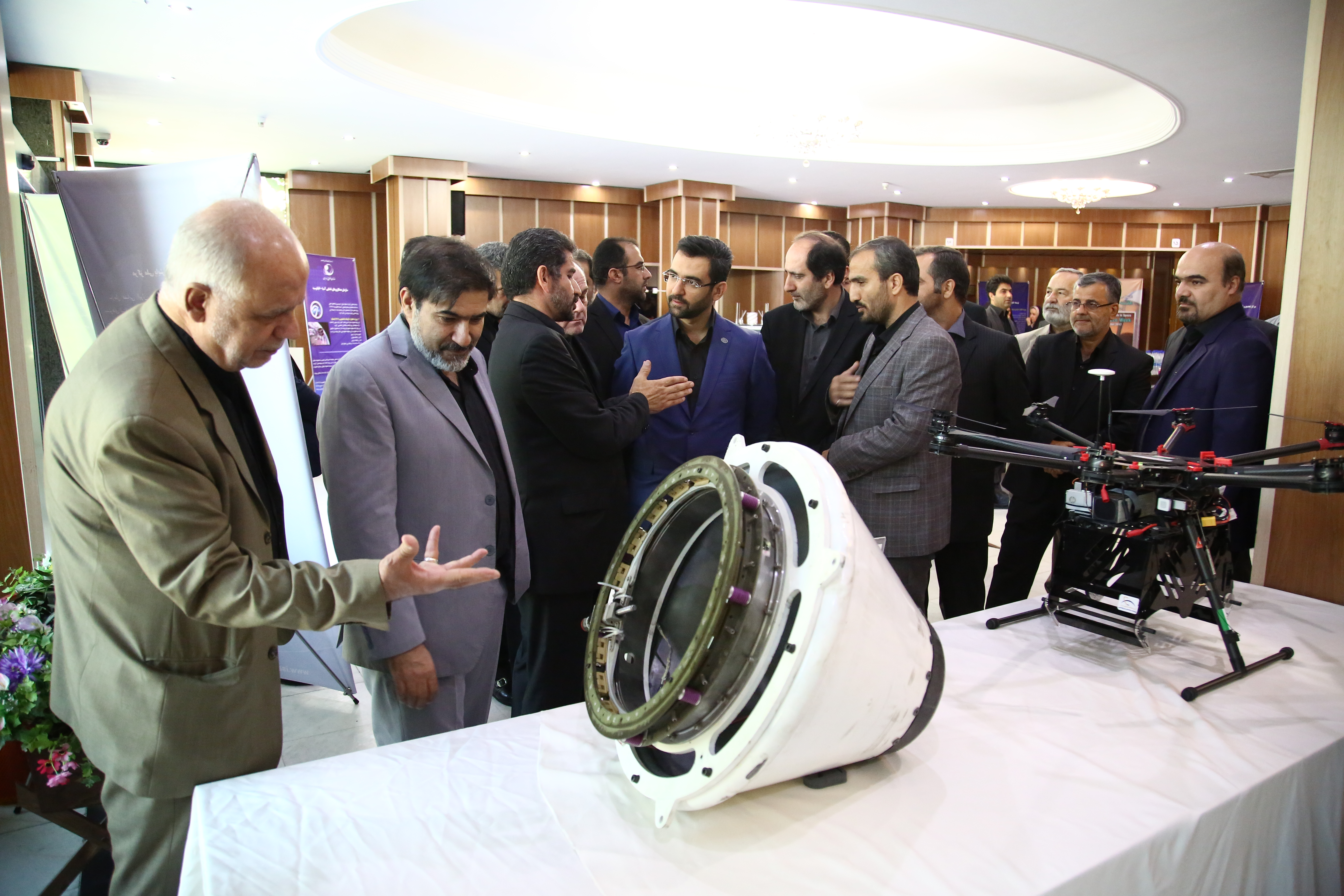 افتتاحیه برنامه های هفته جهانی فضا با حضور وزیر ارتباطات و فناوری اطلاعات