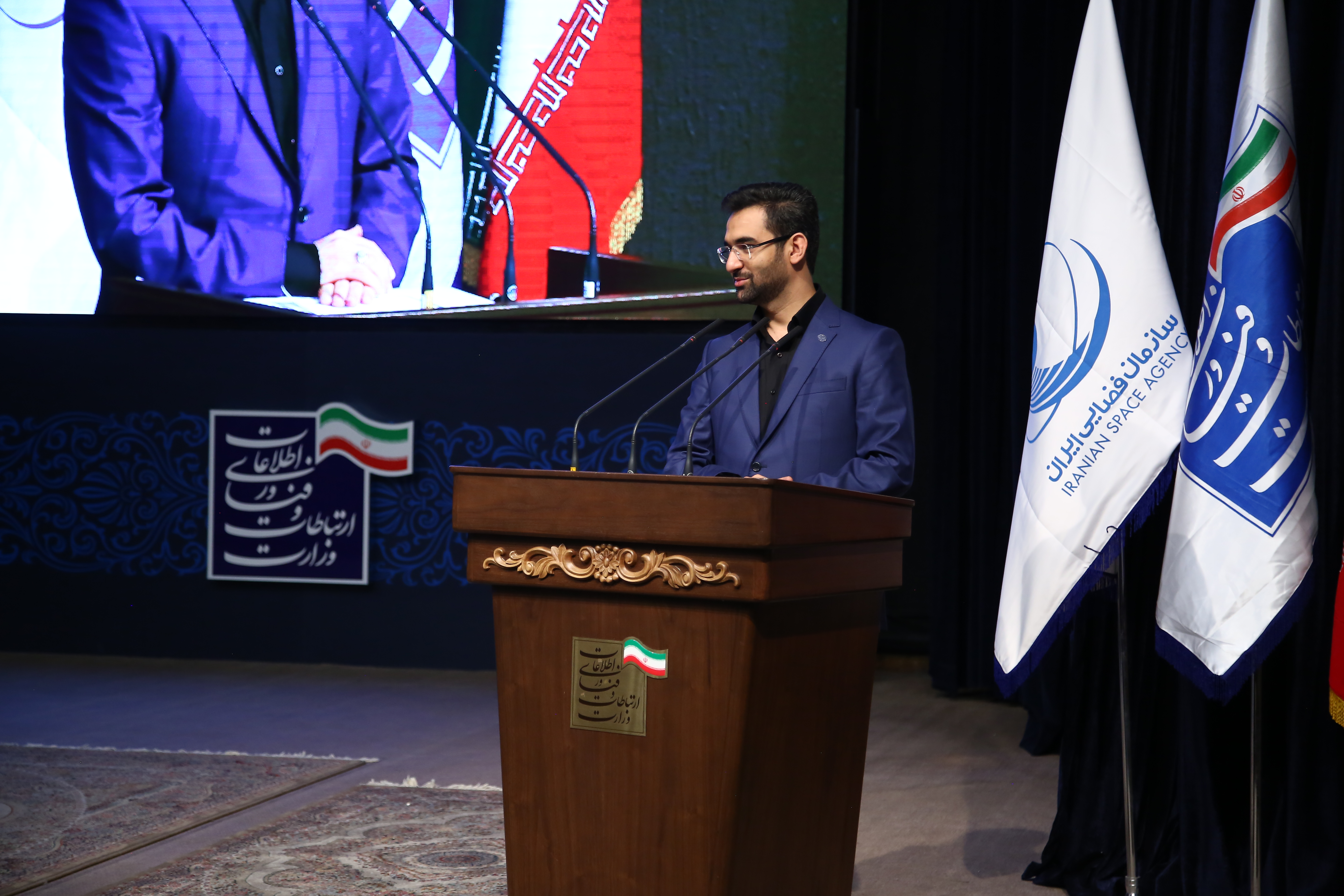 افتتاحیه برنامه های هفته جهانی فضا با حضور وزیر ارتباطات و فناوری اطلاعات