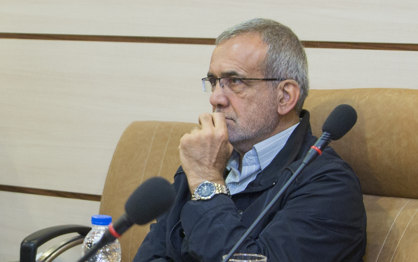 بازدید نایب رئیس مجلس شورای اسلامی  و معاونان وزیر ارتباطات و فناوری اطلاعات از نمایشگاه دستاوردهای فناورانه پژوهشگاه فضایی ایران