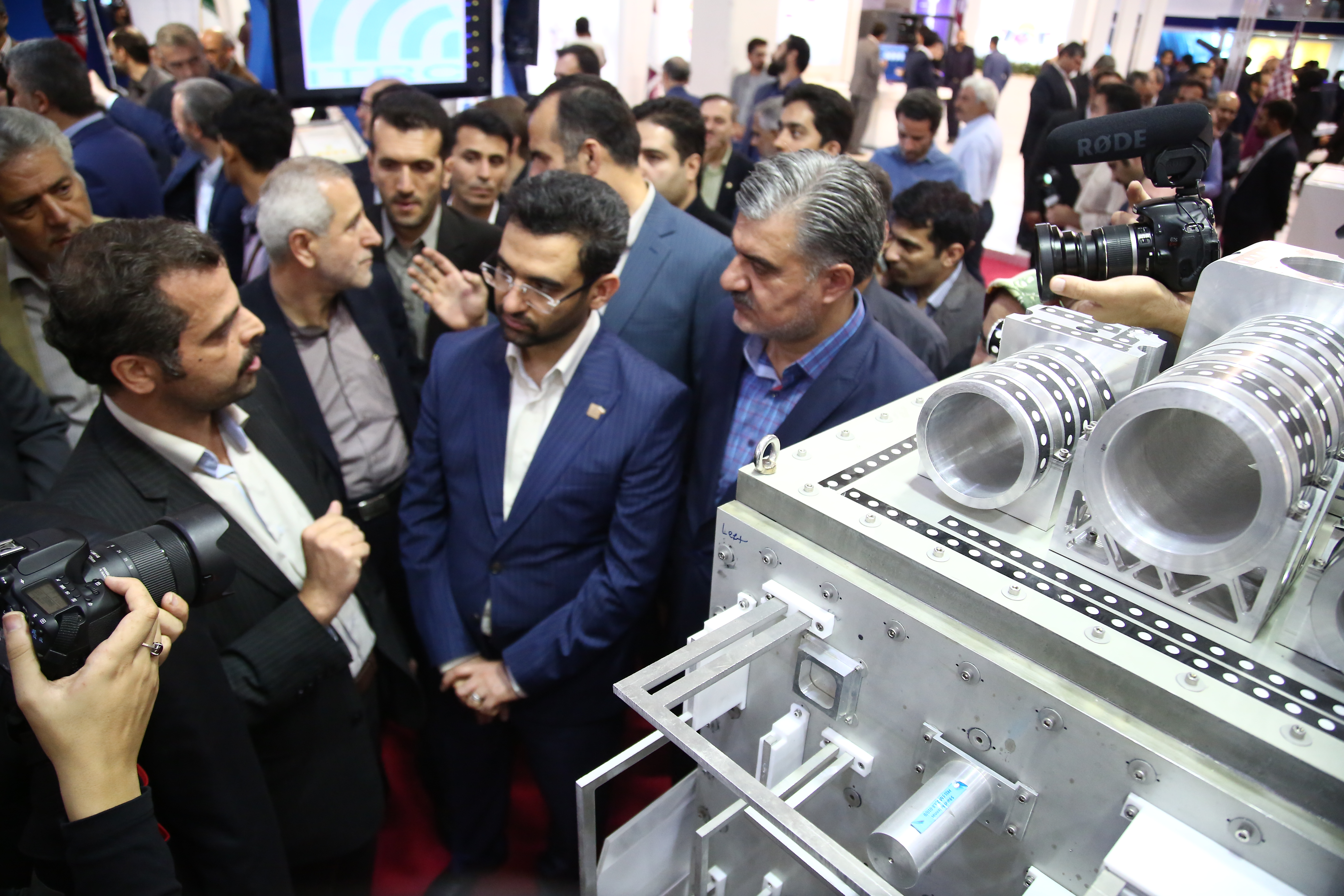 افتتاح نمایشگاه ایران تلکام 2017 و بازدید وزیر ارتباطات و فناوری اطلاعات