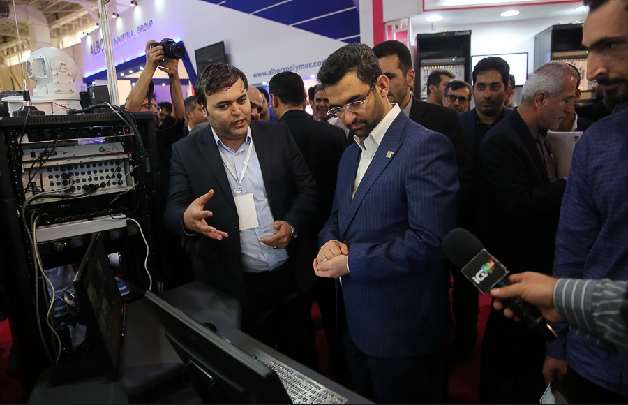 افتتاح نمایشگاه ایران تلکام 2017 و بازدید وزیر ارتباطات و فناوری اطلاعات