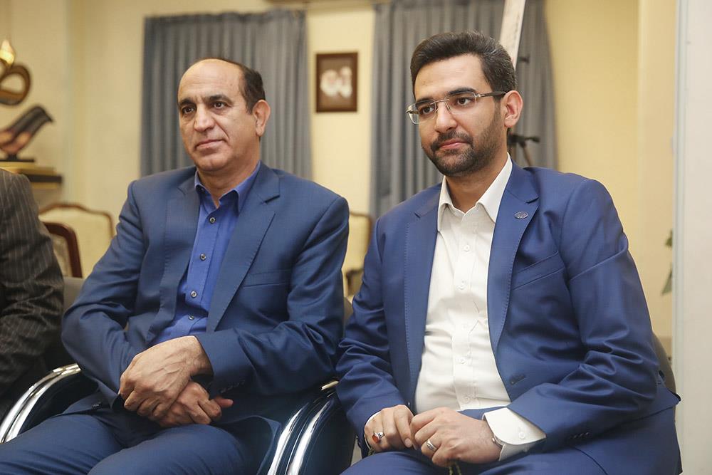 بازدید وزیر ارتباطات و فناوری اطلاعات از نمایشگاه رسانه های دیجیتال