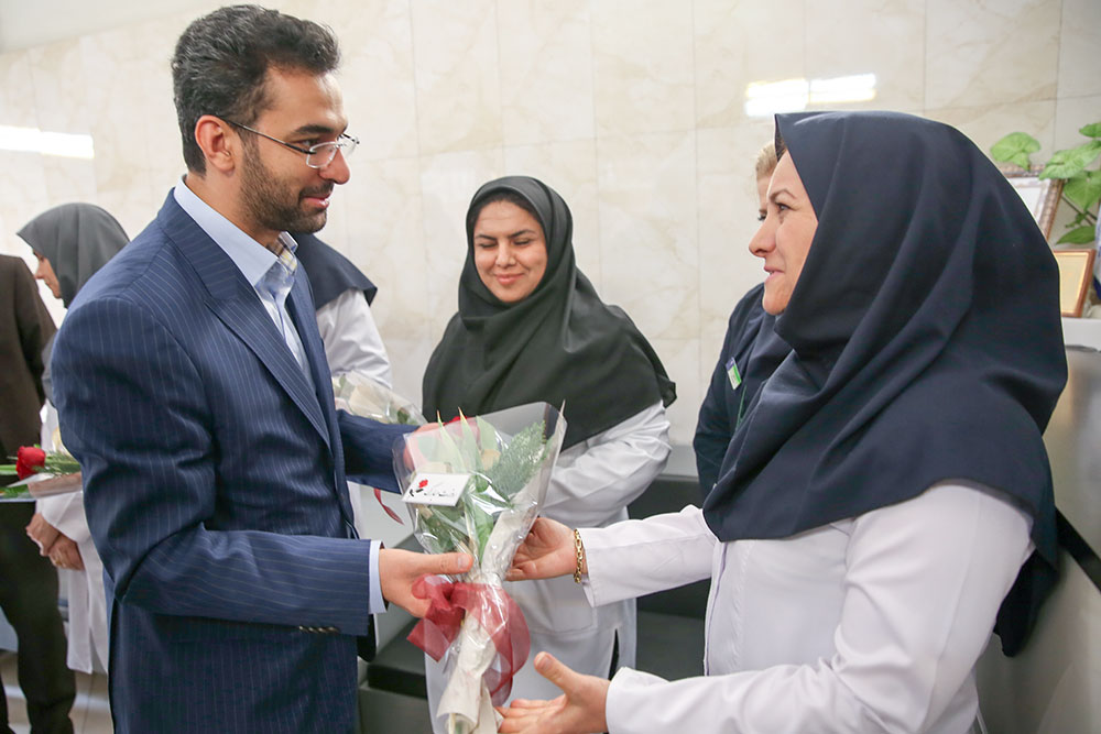 تقدیر وزیر ارتباطات و فناوری اطلاعات از پرستاران 1