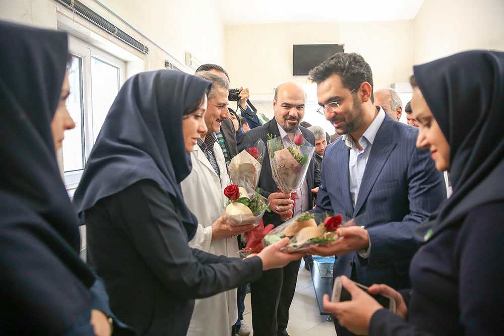 تقدیر وزیر ارتباطات و فناوری اطلاعات از پرستاران 2
