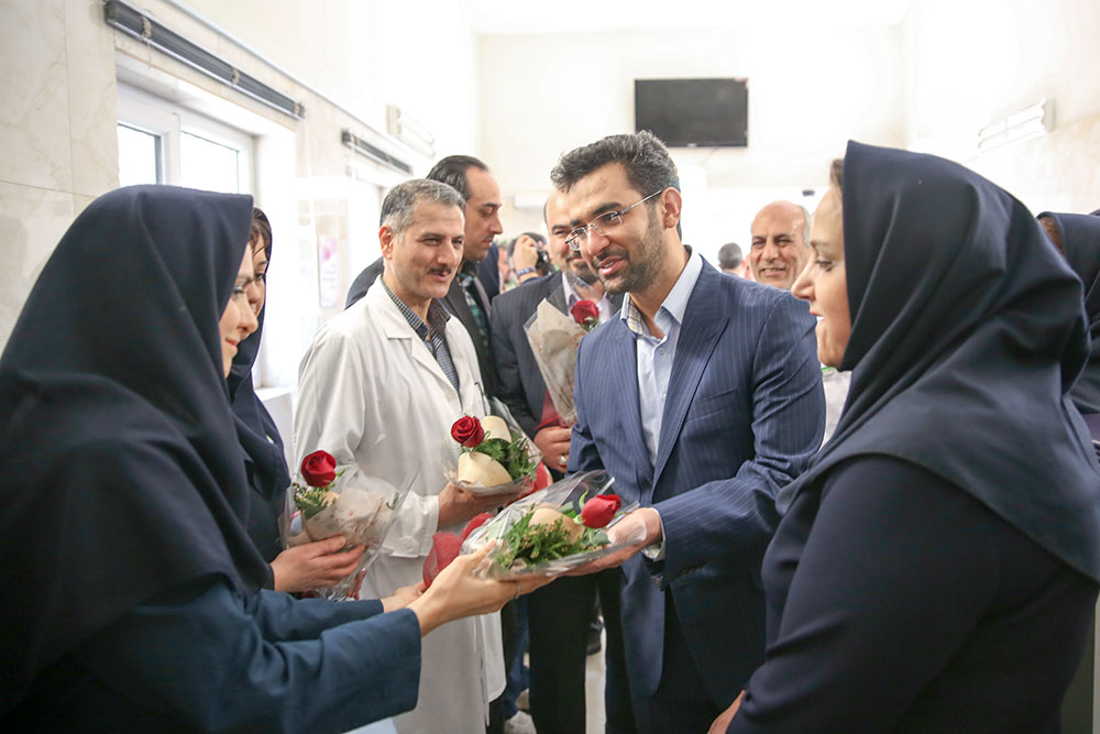 تقدیر وزیر ارتباطات و فناوری اطلاعات از پرستاران 3