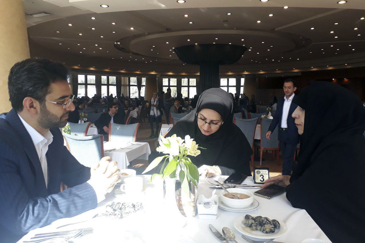 وزیر ارتباطات در مجمع ملی سازمان های مردم نهاد جوانان شیراز