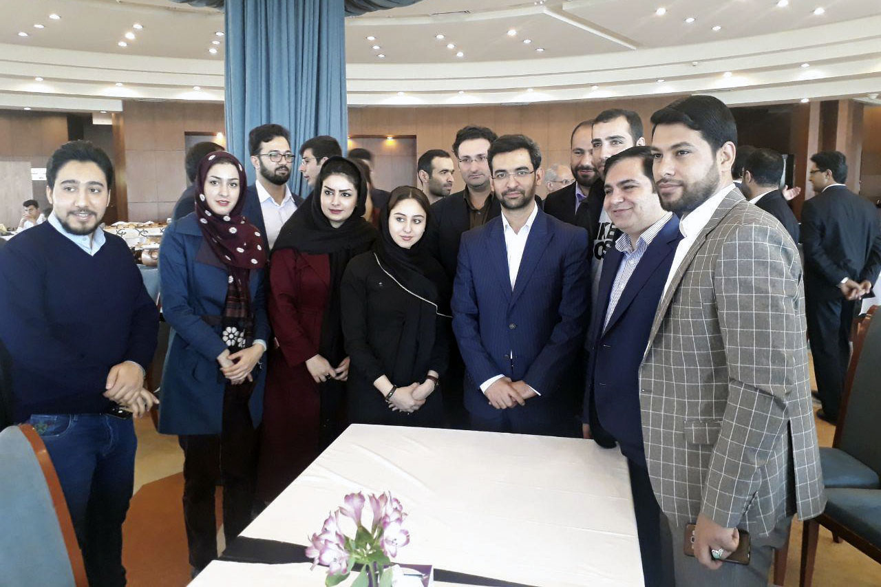 وزیر ارتباطات در مجمع ملی سازمان های مردم نهاد جوانان شیراز