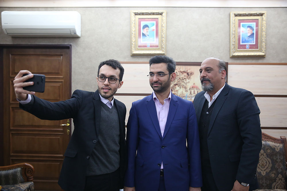 ملاقات مردمی بهمن ماه وزیر ارتباطات و فناوری اطلاعات  8