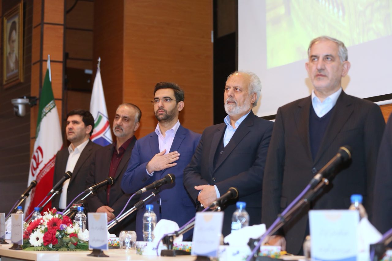 ورود وزیر ارتباطات و فناوری اطلاعات به استان خراسان جنوبی و حضور در جلسه شورای اداری
