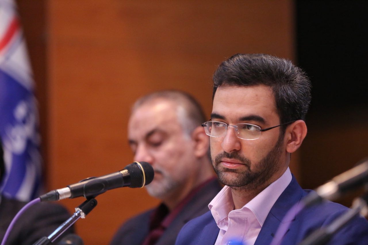 ورود وزیر ارتباطات و فناوری اطلاعات به استان خراسان جنوبی و حضور در جلسه شورای اداری