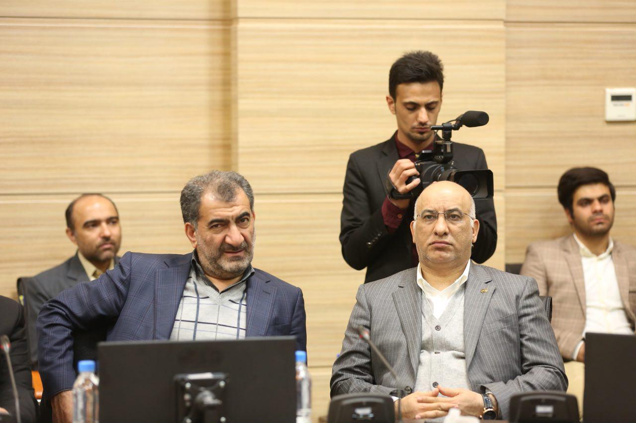 نشست وزیر ارتباطات و فناوری اطلاعات با شرکت ها، استارتاپ ها و فعالین حوزه ICT استان یزد