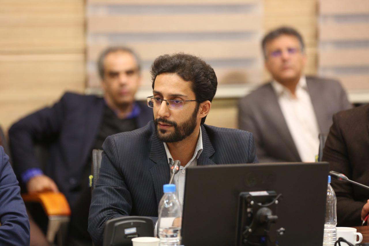 نشست وزیر ارتباطات و فناوری اطلاعات با شرکت ها، استارتاپ ها و فعالین حوزه ICT استان یزد