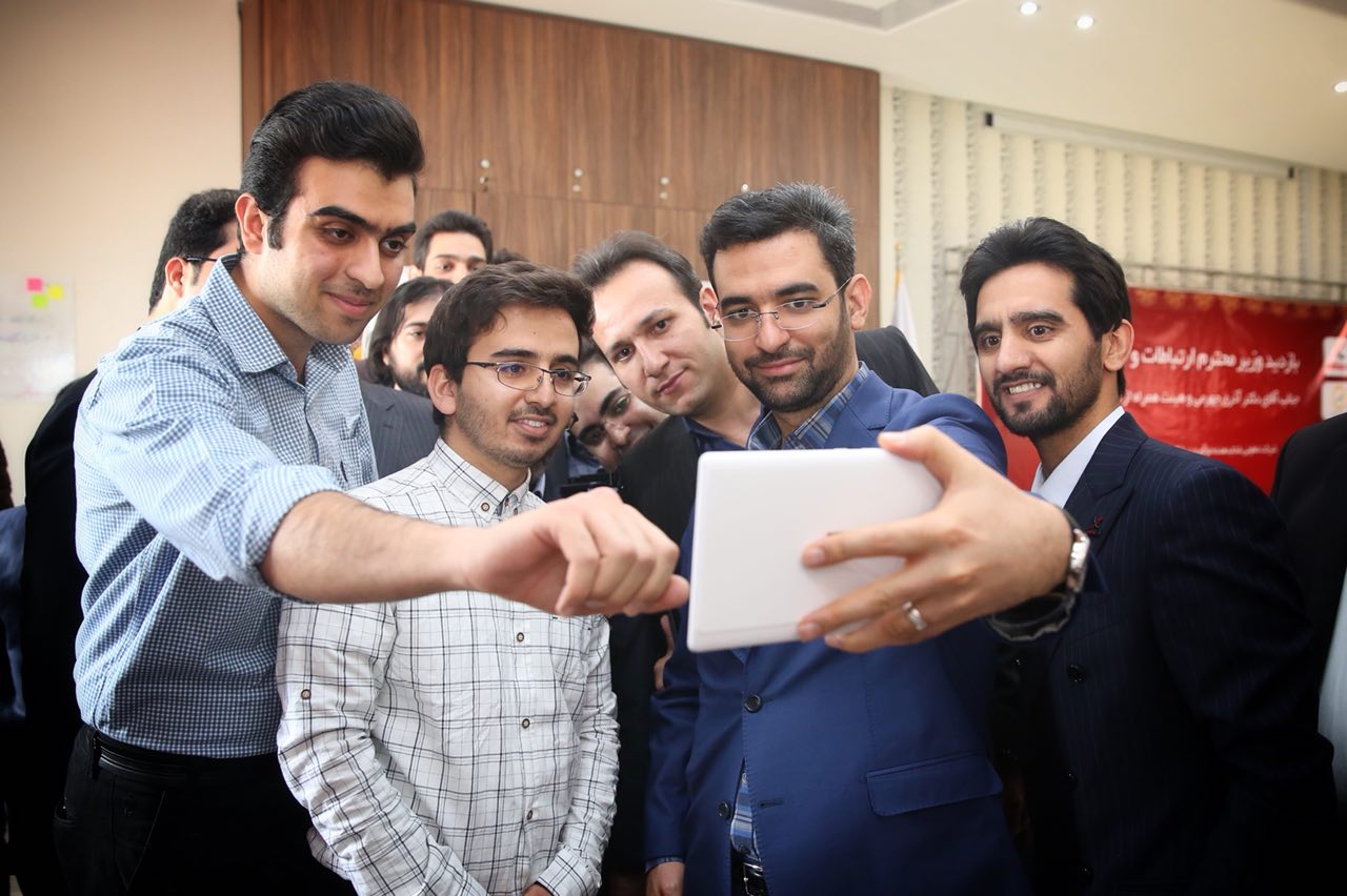 افتتاح مرکز تماس شرکت آسیاتک و بازدید از پروژه پارسی جو و شتابدهنده پیشگامان استان یزد