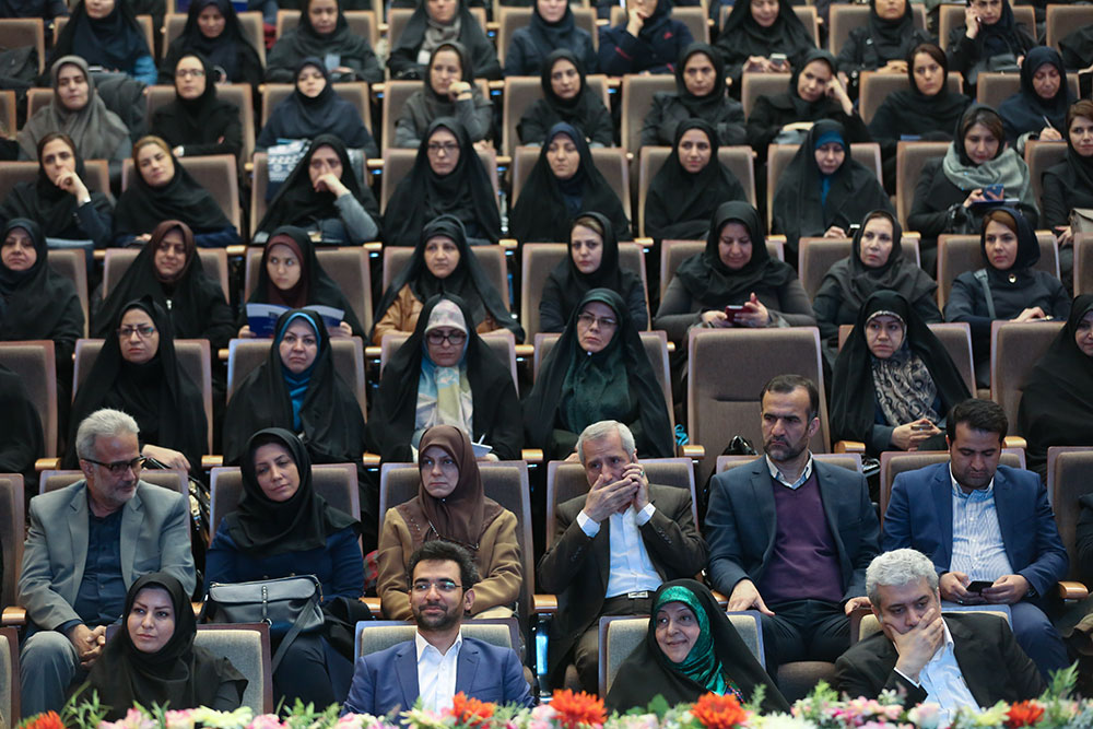سمینار تخصصی نقش ارتباطات و فناوری اطلاعات در توان افزایی زنان  7