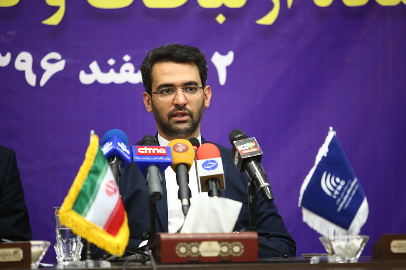 بازدید وزیر ارتباطات و فناوری اطلاعات از پروژه های پژوهشگاه ارتباطات و فناوری اطلاعات