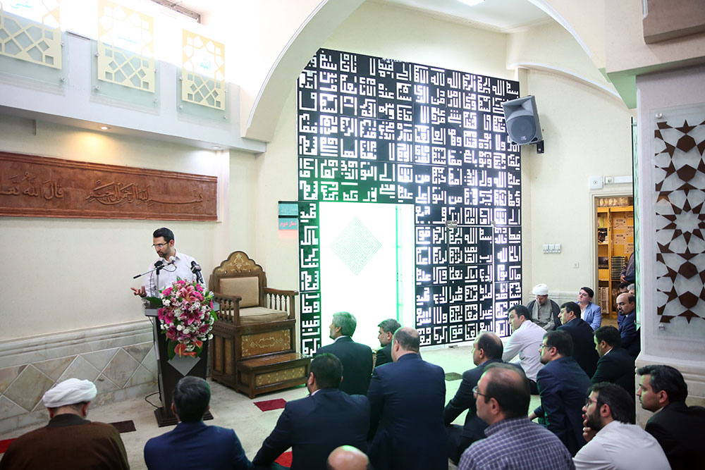 دیدار نوروزی وزیر ارتباطات با کارکنان این وزارت خانه