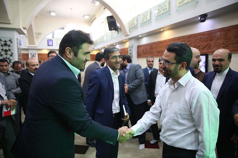 دیدار نوروزی وزیر ارتباطات با کارکنان این وزارت خانه