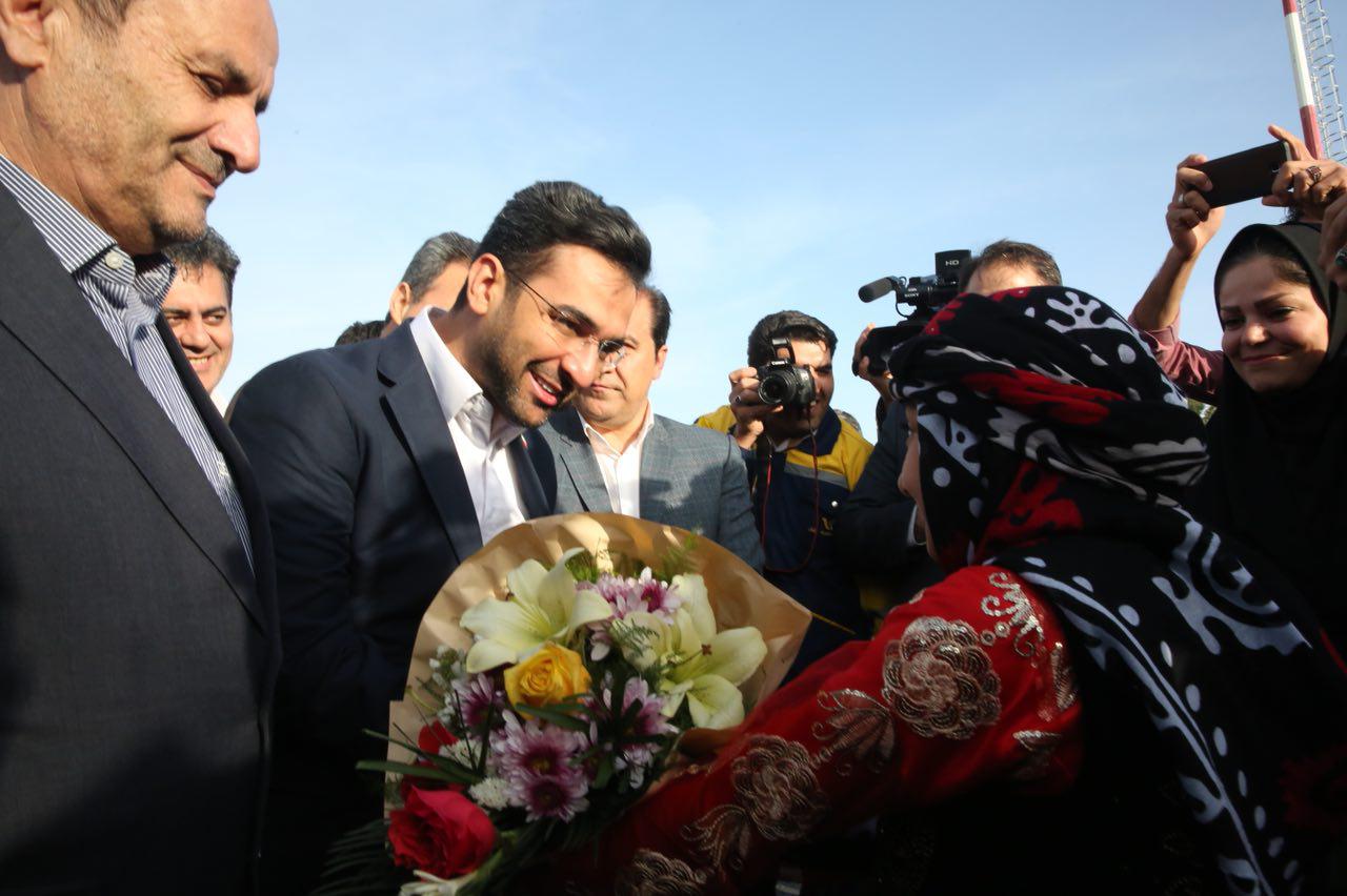 ورود وزیر ارتباطات به استان ایلام  و حضور در جلسه شورای اداری استان