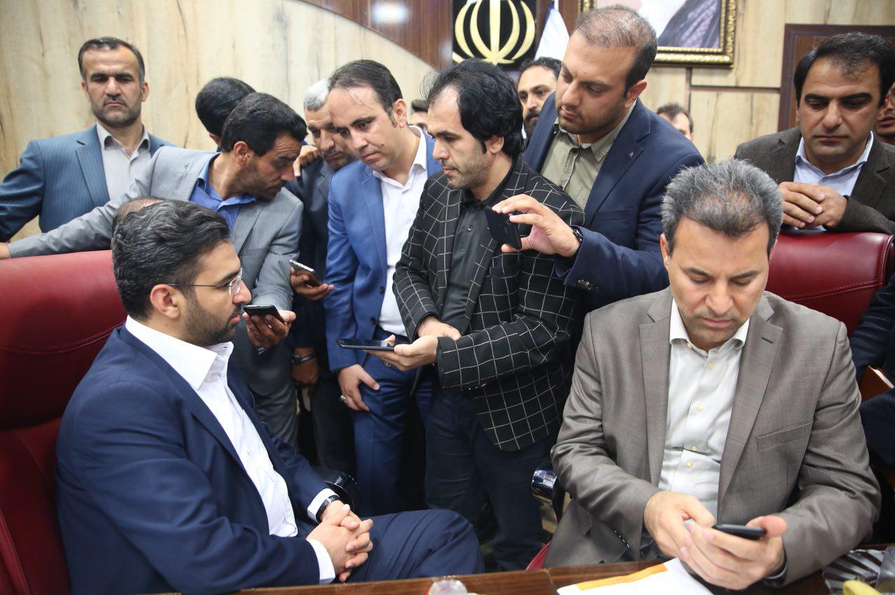 دیدار وزیر ارتباطات و فناوری اطلاعات با روسای دانشگاه ها، نخبگان، اصناف و فعالان حوزه ICT استان ایلام