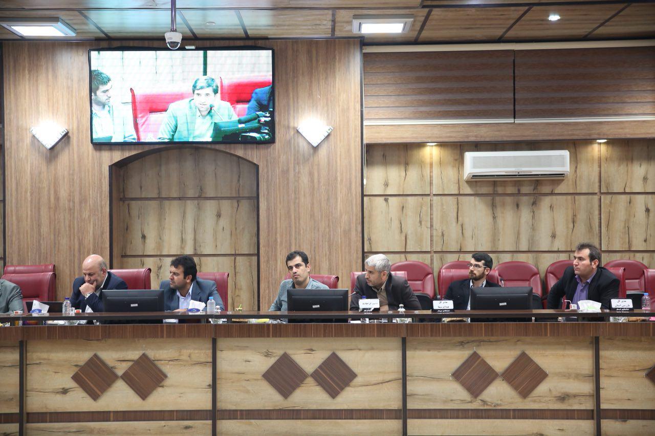 دیدار وزیر ارتباطات و فناوری اطلاعات با روسای دانشگاه ها، نخبگان، اصناف و فعالان حوزه ICT استان ایلام