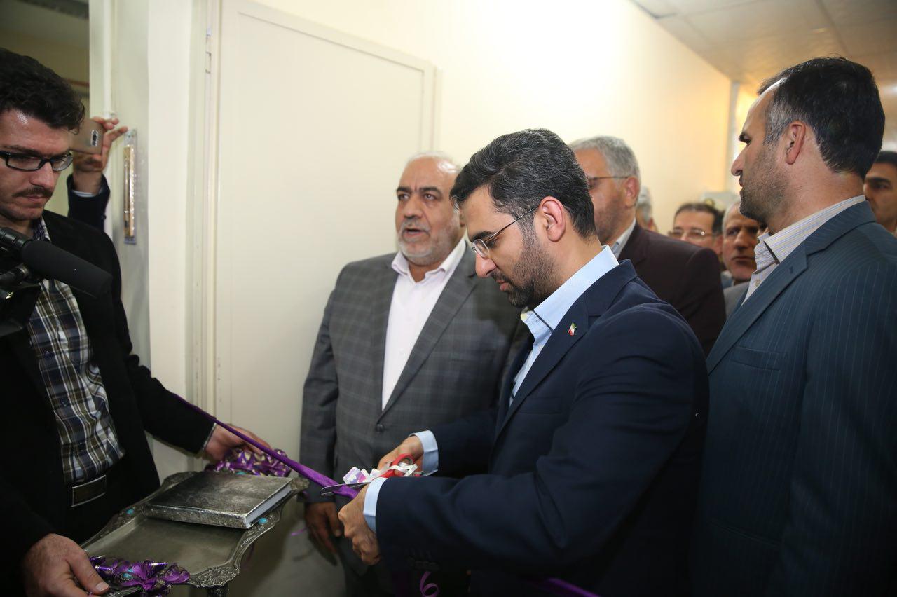 افتتاح طرح های ارتباطی استان کرمانشاه با حضو وزیر ارتباطات در قصرشیرین