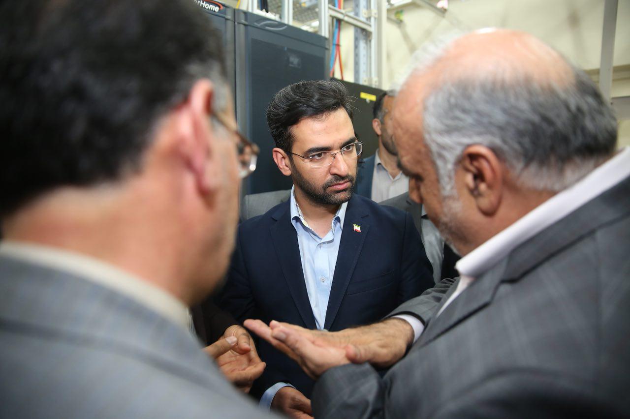 افتتاح طرح های ارتباطی استان کرمانشاه با حضو وزیر ارتباطات در قصرشیرین