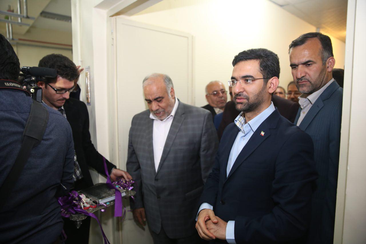 افتتاح طرح های ارتباطی استان کرمانشاه با حضو وزیر ارتباطات در قصرشیرین