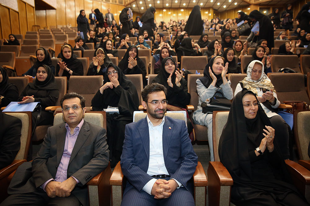 حضور وزیر ارتباطات در مراسم روز جهانی دختران در ارتباطات و فناوری اطلاعات  1