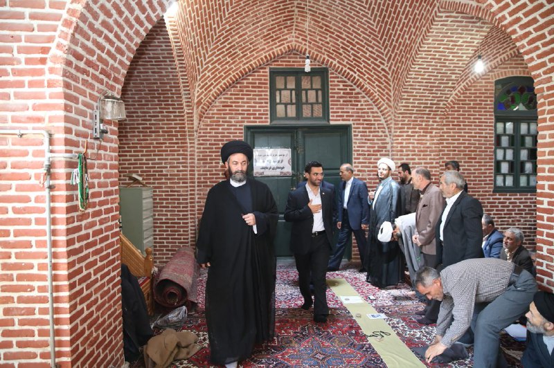 دیدار وزیر ارتباطات و فناوری اطلاعات با امام جمعه و نماینده ولی فقیه استان اردبیل 7