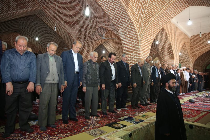 دیدار وزیر ارتباطات و فناوری اطلاعات با امام جمعه و نماینده ولی فقیه استان اردبیل 9