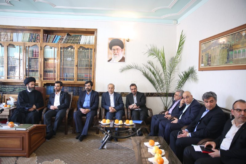 دیدار وزیر ارتباطات و فناوری اطلاعات با امام جمعه و نماینده ولی فقیه استان اردبیل 13