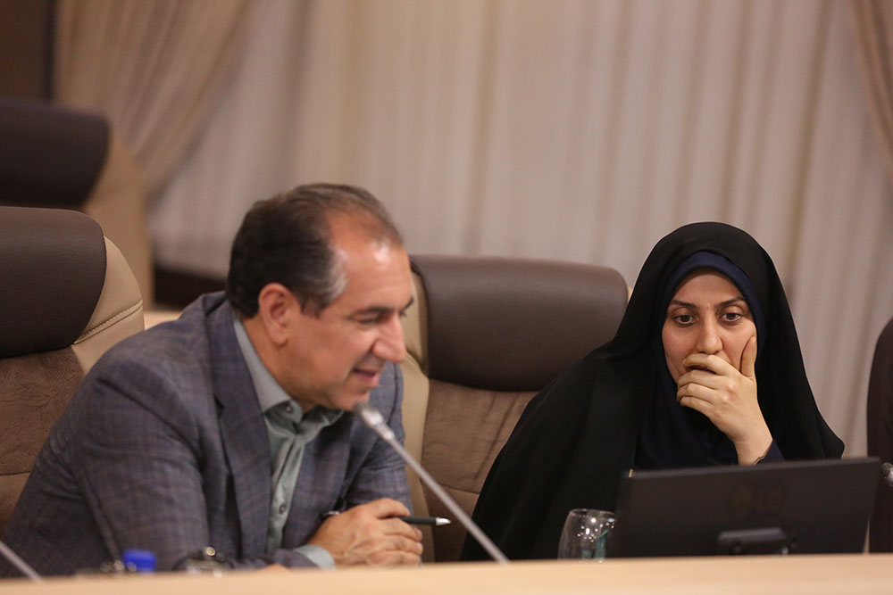 نشست وزیر ارتباطات و فناوری اطلاعات با اعضای کمیسیون صنایع مجلس