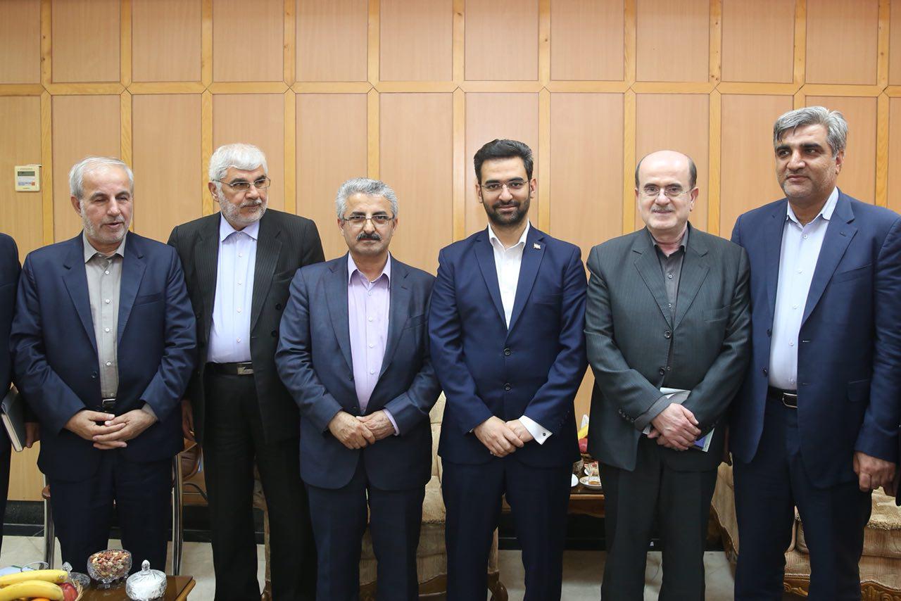 نشست وزیر ارتباطات و فناوری اطلاعات با مجمع نمایندگان استان گیلان 11