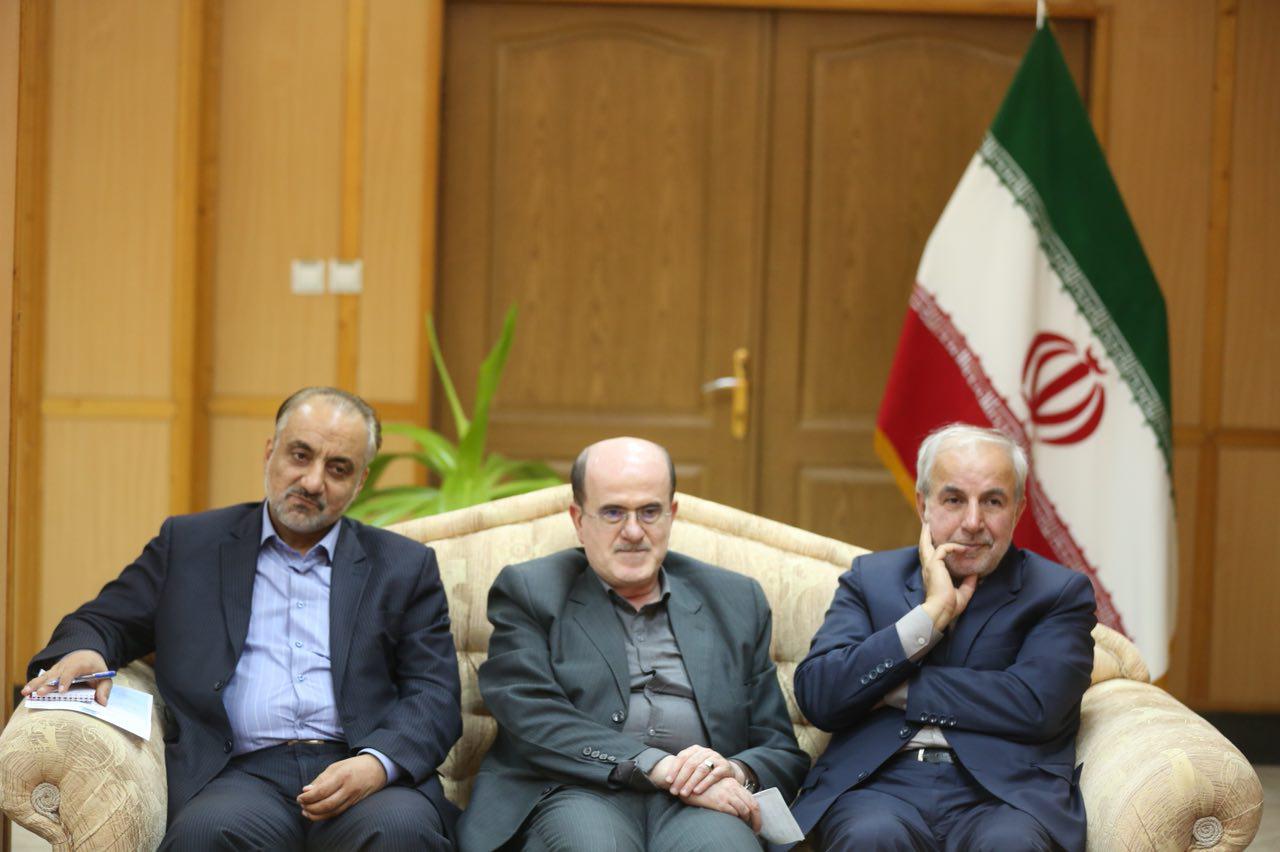 نشست وزیر ارتباطات و فناوری اطلاعات با مجمع نمایندگان استان گیلان 17