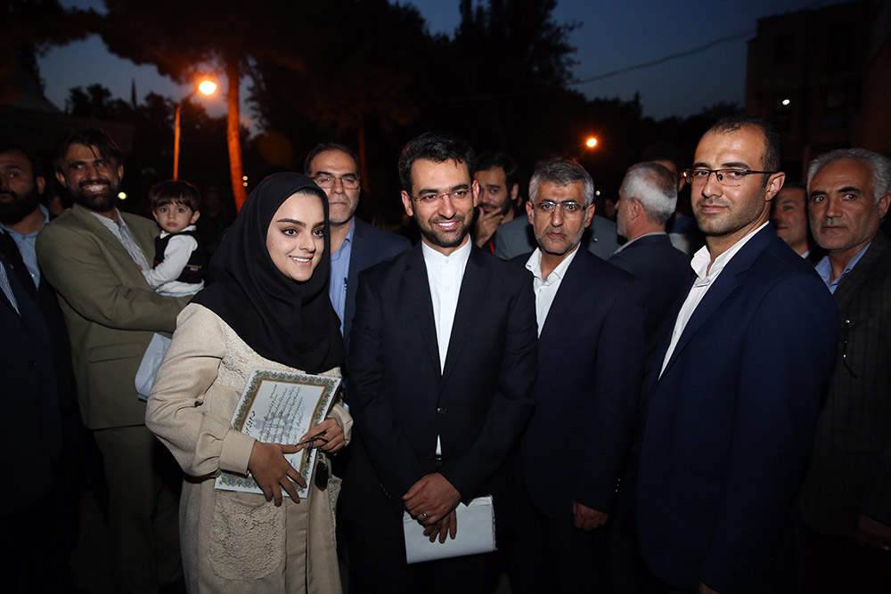 مراسم تجلیل از دانشجویان نمونه و ممتاز شاهد و ایثار گر دانشگاه علم و صنعت