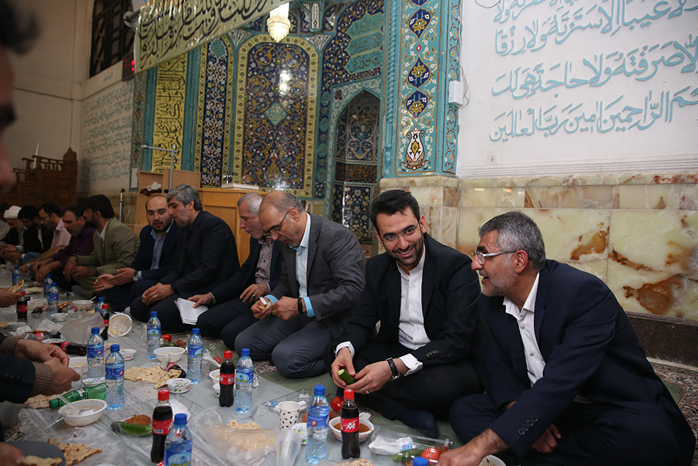 مراسم تجلیل از دانشجویان نمونه و ممتاز شاهد و ایثار گر دانشگاه علم و صنعت