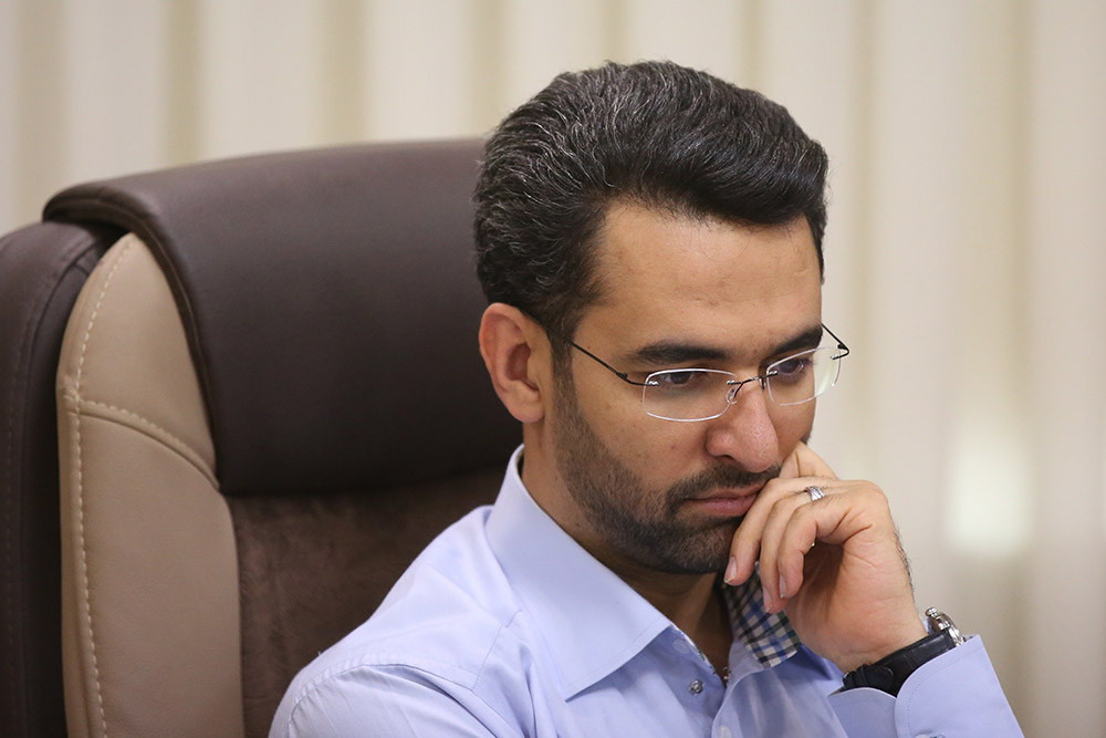 دیدار وزیر ارتباطات با جمعی از دانشجویان دانشگاه علم و صنعت