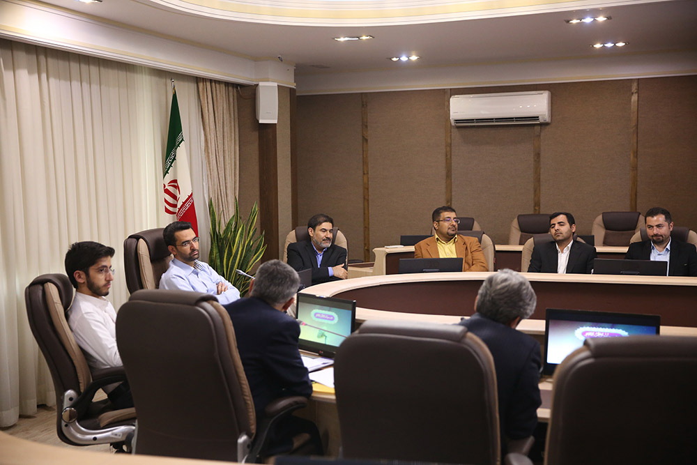 دیدار وزیر ارتباطات با جمعی از دانشجویان دانشگاه علم و صنعت