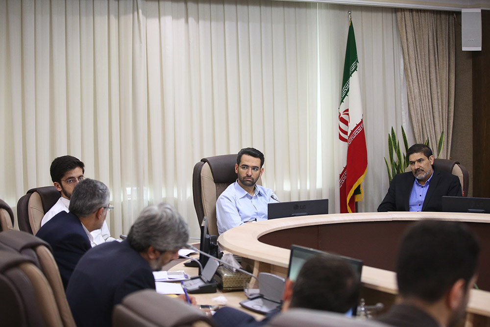 دیدار وزیر ارتباطات با جمعی از دانشجویان دانشگاه علم و صنعت