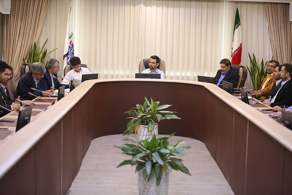 دیدار وزیر ارتباطات با جمعی از دانشجویان دانشگاه علم و صنعت