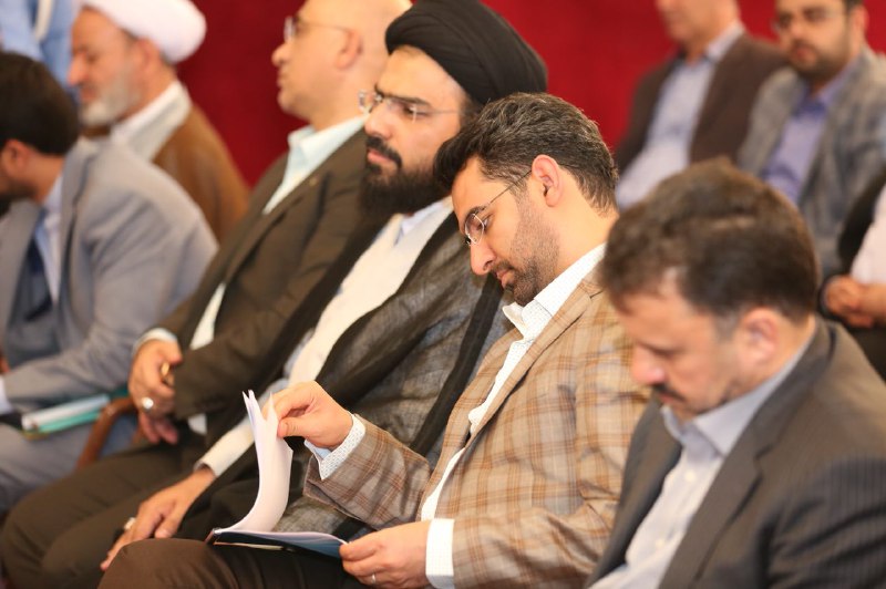 سفر وزیر ارتباطات و فناوری اطلاعات به شهرستان اردستان همزمان با سالروز شهدای هفتم تیر ‌