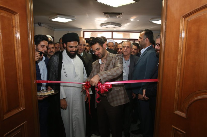 سفر وزیر ارتباطات و فناوری اطلاعات به شهرستان اردستان همزمان با سالروز شهدای هفتم تیر ‌