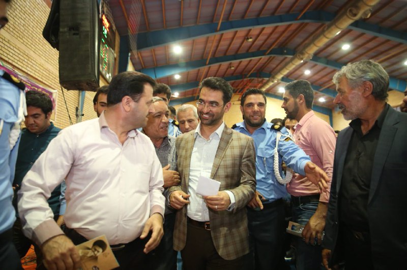 سفر وزیر ارتباطات و فناوری اطلاعات به شهرستان اردستان همزمان با سالروز شهدای هفتم تیر ‌