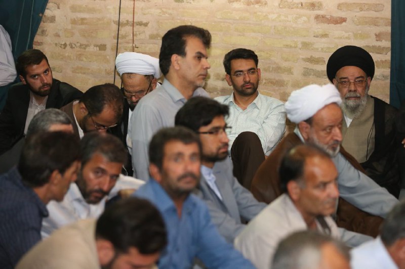 سفر وزیر ارتباطات و فناوری اطلاعات به شهرستان اردستان همزمان با سالروز شهدای هفتم تیر ‌