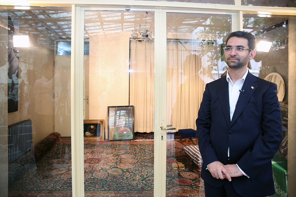 مراسم تجدید میثاق با آرمان های امام خمینی (ره) در حسینیه جماران