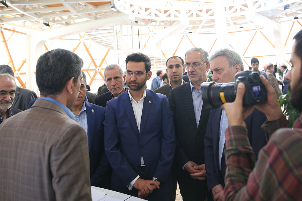 بازدید وزیر ارتباطات و فناوری اطلاعات از پارک علم و فناوری دانشگاه تهران