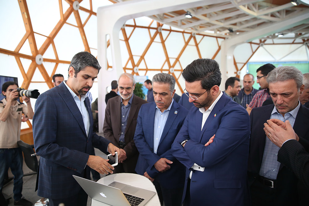 بازدید وزیر ارتباطات و فناوری اطلاعات از پارک علم و فناوری دانشگاه تهران
