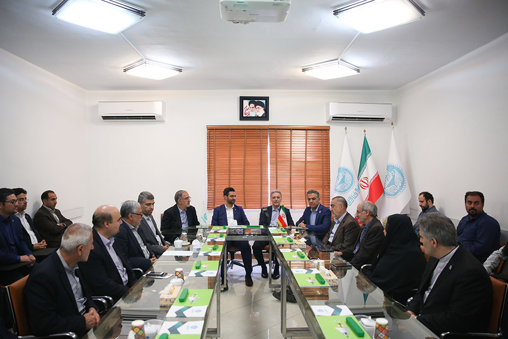 بازدید وزیر ارتباطات و فناوری اطلاعات از پارک علم و فناوری دانشگاه تهران
