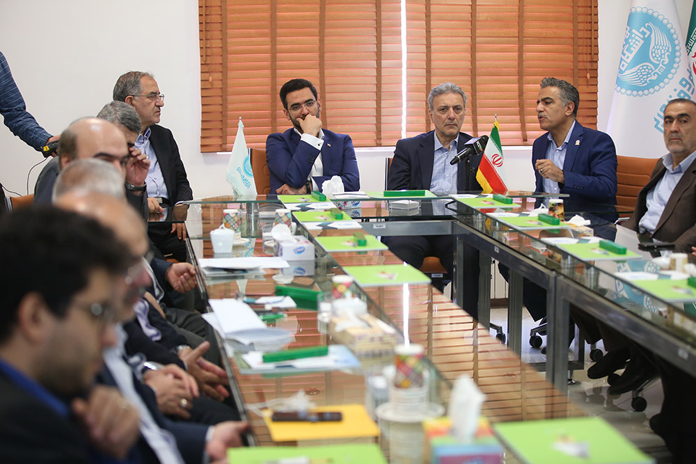 بازدید وزیر ارتباطات و فناوری اطلاعات از پارک علم و فناوری دانشگاه تهران